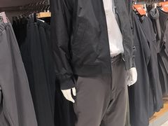 -优衣库(上海金桥国际商业广场店)