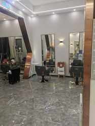 -V8潮牌·接发烫染连锁