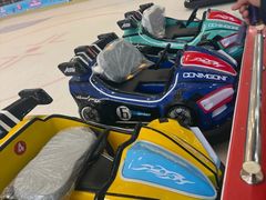 -冰纷万象滑冰场(二七万象城店)