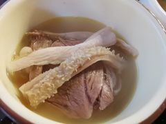 -老石黑山羊毛驴肉火锅(金凯广场店)