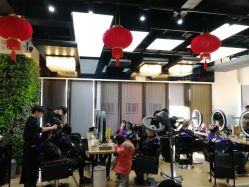 -FRIDAY星期五专业美发沙龙