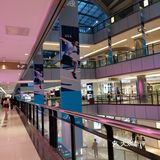 观音桥人气超级高的一家商圈。