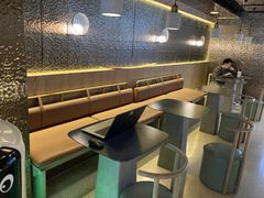 -舍居智能酒店(深圳宝安翻身地铁站店)