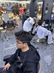 -藤野造型专业烫染接发