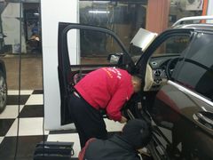 -鲨鱼皮汽车凹陷玻璃修复(静安店)