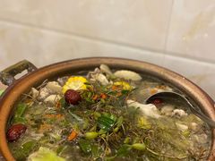 石橄榄炖鸡-洪大厨鸡煲(福田店)