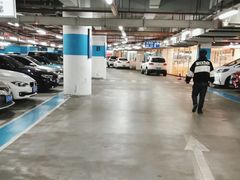 -久光百货-地下停车场