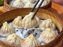 -莱莱小笼·乔艾