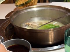 -喃喃椰·糟粕醋·椰子鸡火锅(七堡花园店)