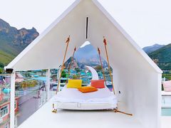 -百里峡七彩艺术小镇