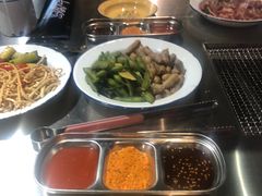 -马路牙子地桌烤肉(工体店)
