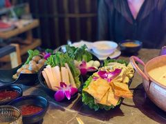 -三人行骨头王火锅(长寿店)