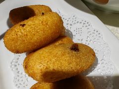 爆浆大黄米糍粑-金枝玉叶上海人家食府(三里河店)