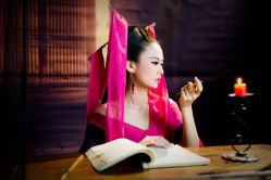 点击看大图 -九月鹰飞汉服摄影工作室