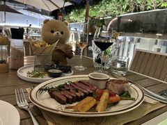 -Mark&Mars Restaurant