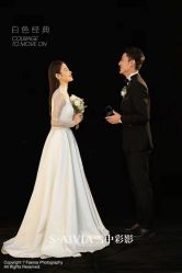 -雪中彩影婚纱摄影·微光艺术中心