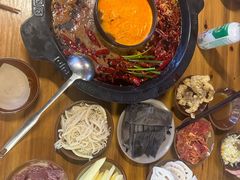 -黄潇洒老火锅(九眼桥宏济巷店)