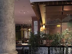 -八府香鸭·啫啫煲(华山路店)