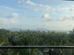 -三亚湾海居铂尔曼度假酒店