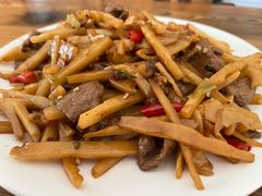 酸笋炒牛肉-牛八宝桂林米粉(八里庄店)