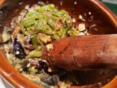 皮蛋青椒擂茄子-费大厨辣椒炒肉(通州万达店)