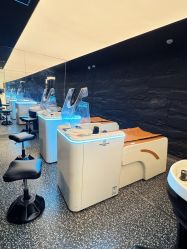 点击看大图 洗发区-魔型社烫染店