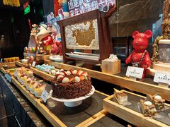 -雍容荟帝王蟹活龙虾展台自助(IFS黑金店)