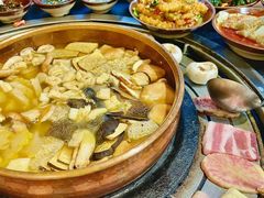 -阿山卓·野生菌火锅·纳西火塘烤肉