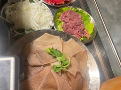 -鹿鸣山草本茶香火锅(园西路店)