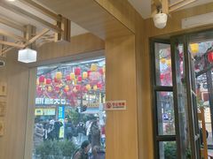 -霸王茶姬(南强街店)