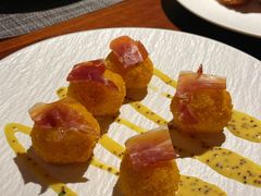 -MONICH牛排融合餐厅(和义大道购物中心店)