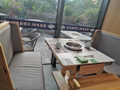 靠窗位-马家斑.鲜鱼火锅(松湖万科店)