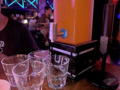 -UP嘻哈酒吧(粉巢店)