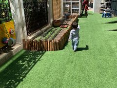 -乐融婴幼儿成长中心(四季青校区)