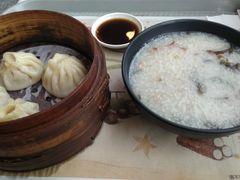 -东方既白(上海浦东国际机场)