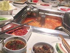 -海底捞火锅鲜切牛肉主题店(长寿路店)