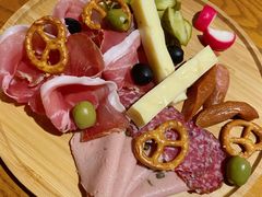 精选冷切肉奶酪拼盘-普兰达德国餐厅·德式脆皮烤猪肘·自酿啤酒(观唐店)