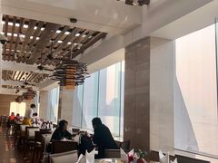 靠窗位-白天鹅宾馆·流浮阁咖啡厅