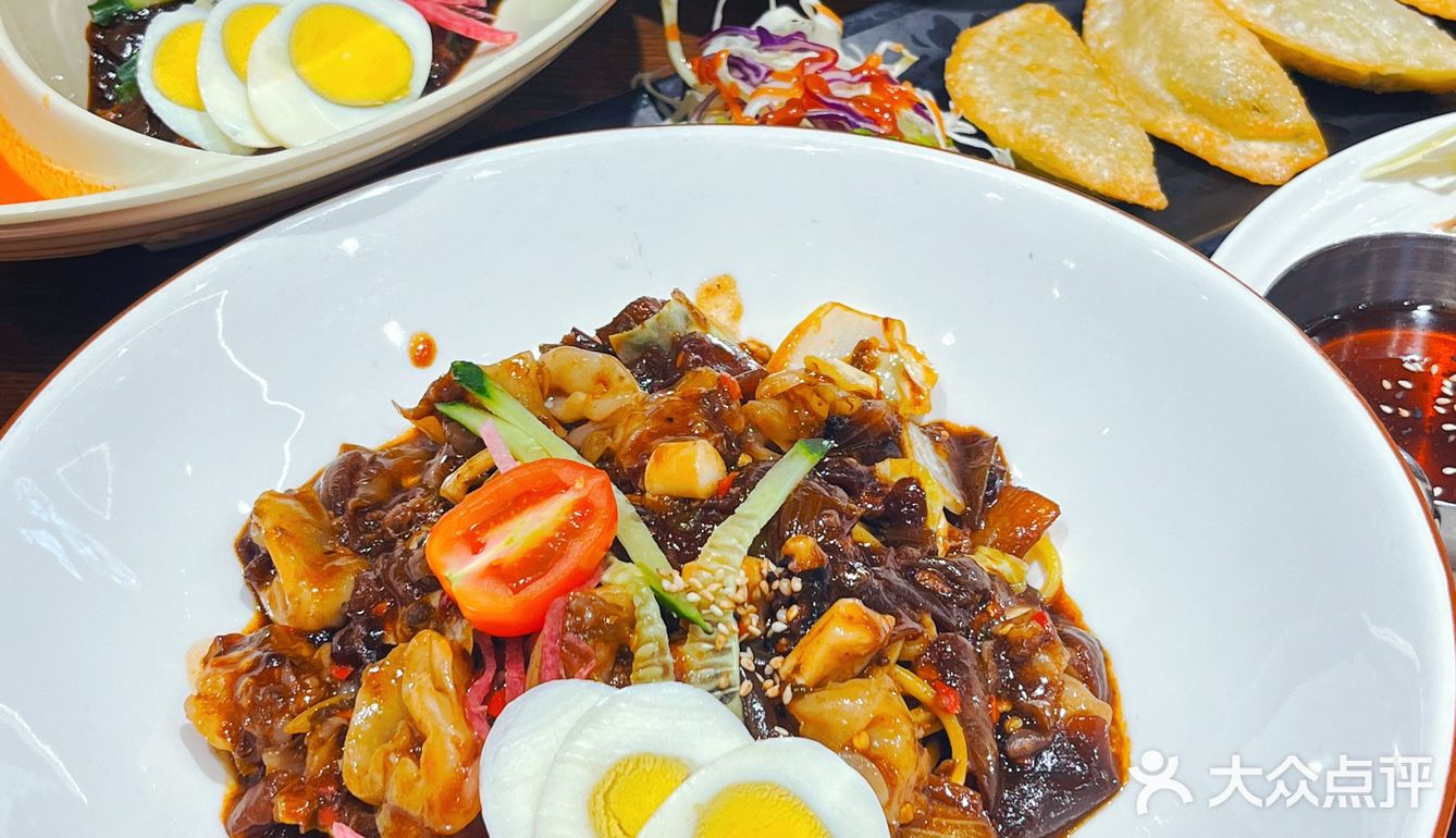 上海正宗的炸酱面在哪里可以吃到啊？！