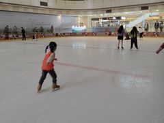-冰纷万象滑冰场(二七万象城店)