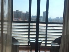 -永恒朗悦酒店(广西大学地铁站大学东路万达广场店)