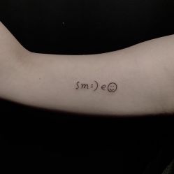 -木子·纹身店TATTOO穿孔·洗纹身