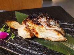 盐烧三文鱼头-虎焱炭火烧肉