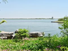 -上海滴水湖皇冠假日酒店