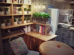 -HIGH FIVE哈福手工汉堡(桂林路店)