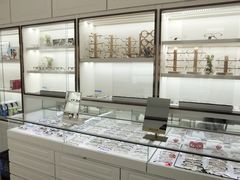 -翰佐蔡司小乐圆·依视路星趣控·暴龙眼镜折扣店