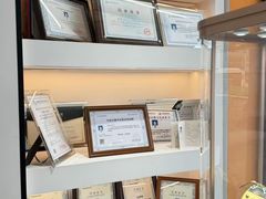 -万物奢潮中古奢侈品(青岛店)
