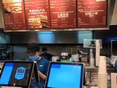 -The Habit Burger Grill 哈比特汉堡(爱琴海店)