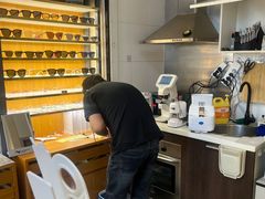 -优医视平价眼镜蔡司依视路折扣工厂店(十里堡店)