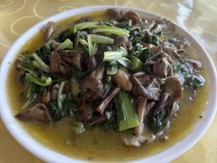 -华龙特色大骨鸡农家菜馆